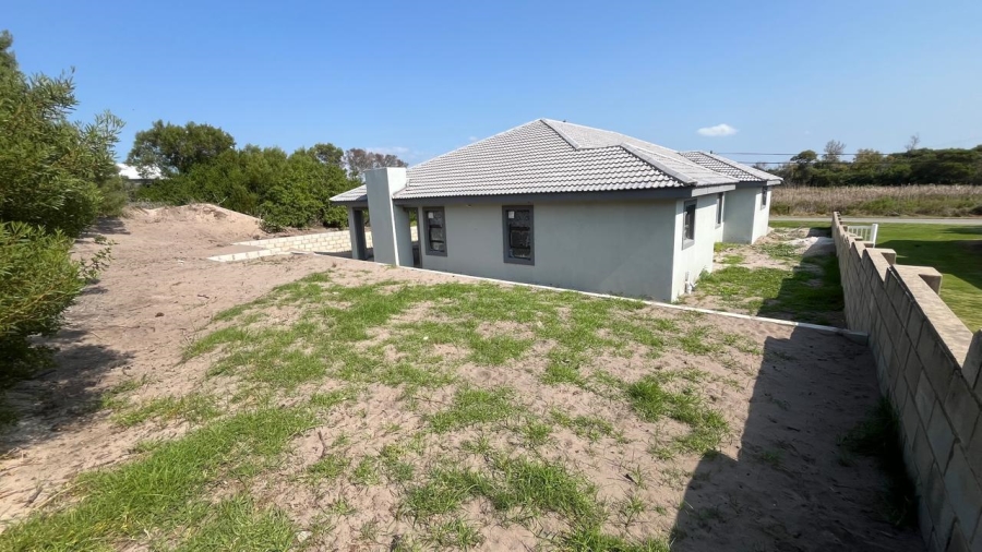 3 Bedroom Property for Sale in Paradise Beach Eastern Cape